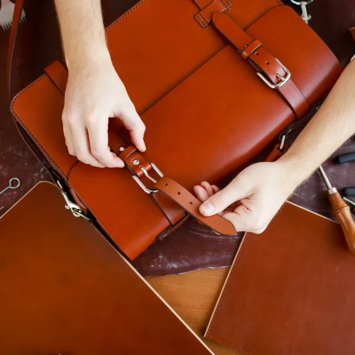 fastening-buckle-briefcase